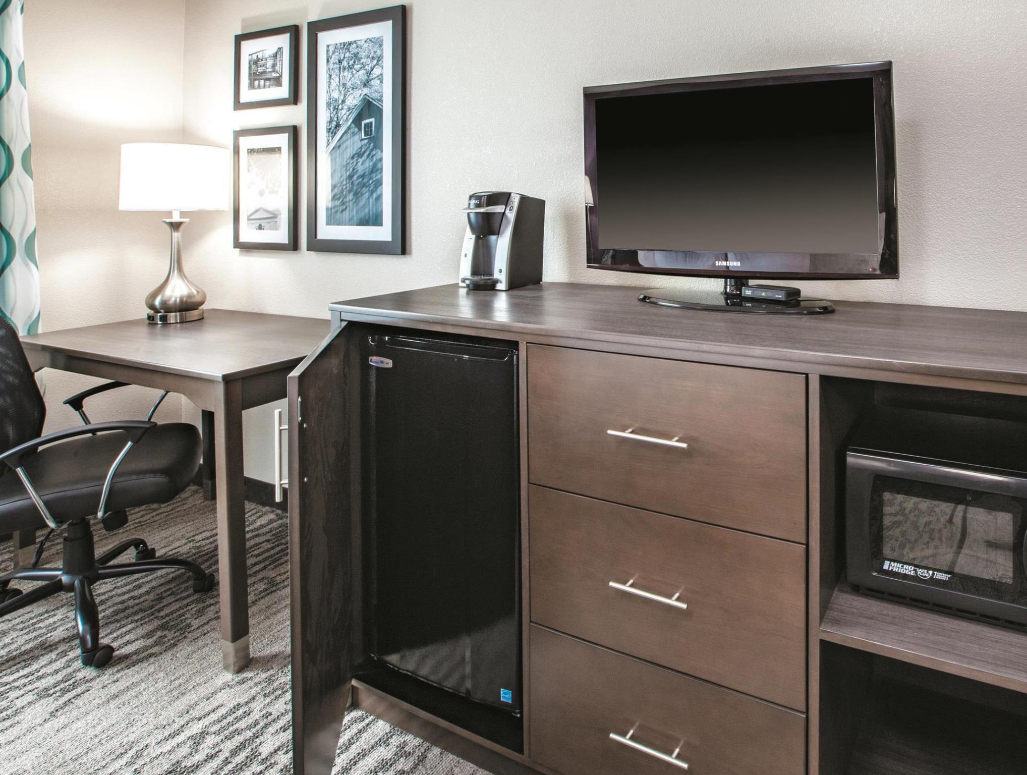 La Quinta By Wyndham Sturbridge Hotel Bagian luar foto